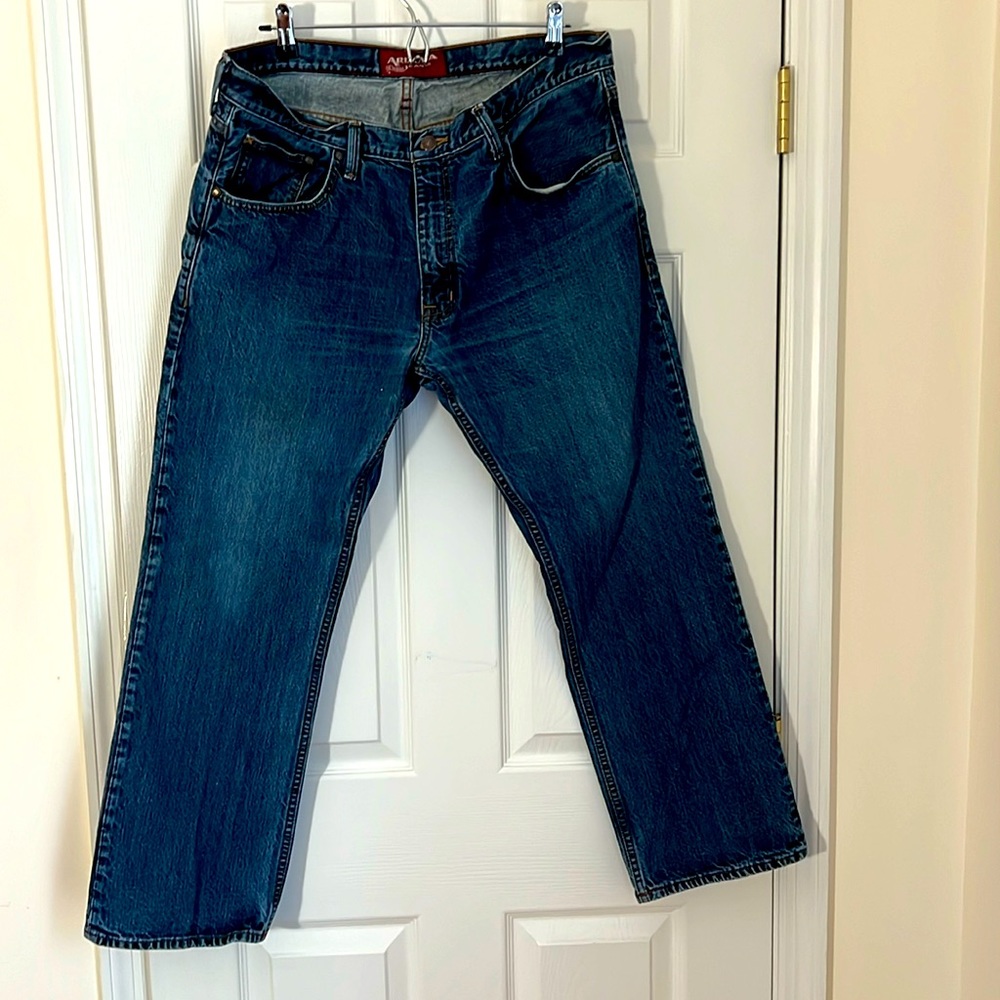 Arizona straight leg men’s jeans.